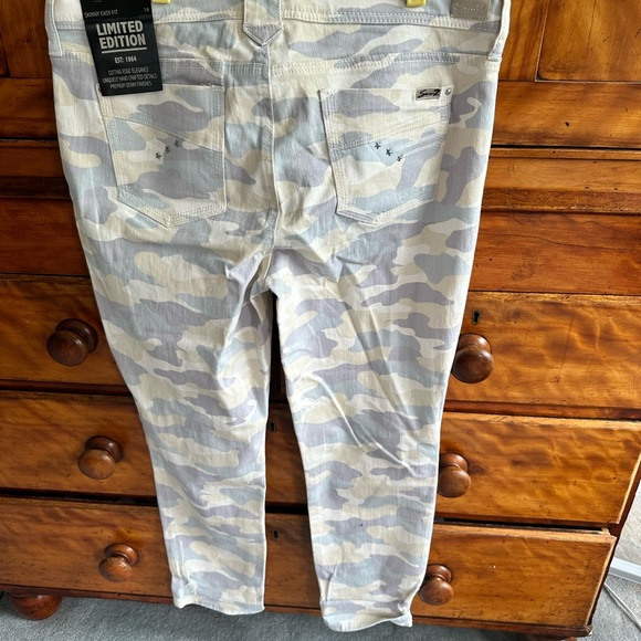 Size 14 light camo cargo pants - Picture 6 of 7